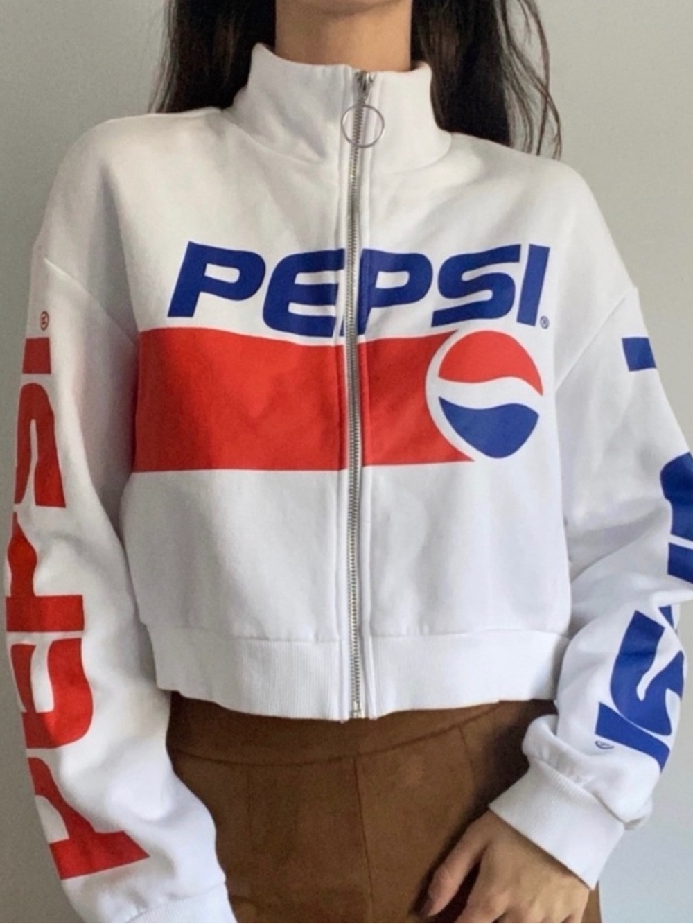 H&M - Pepsi White Cropped Zip-Up Jacket with Logo